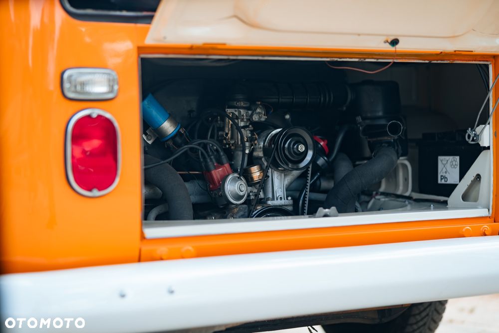 Volkswagen Transporter - 11