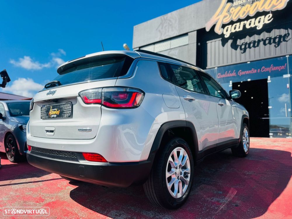 Jeep Compass 1.3 T Longitude - 11