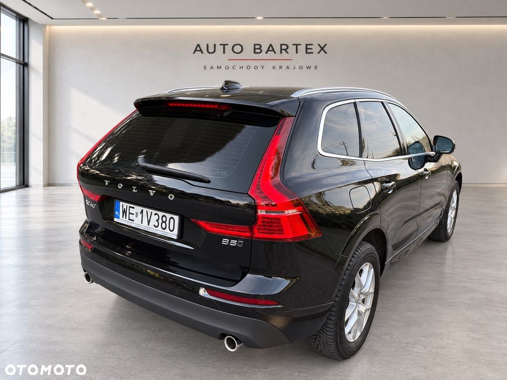 Volvo XC 60 B5 D AWD Plus Dark - 4