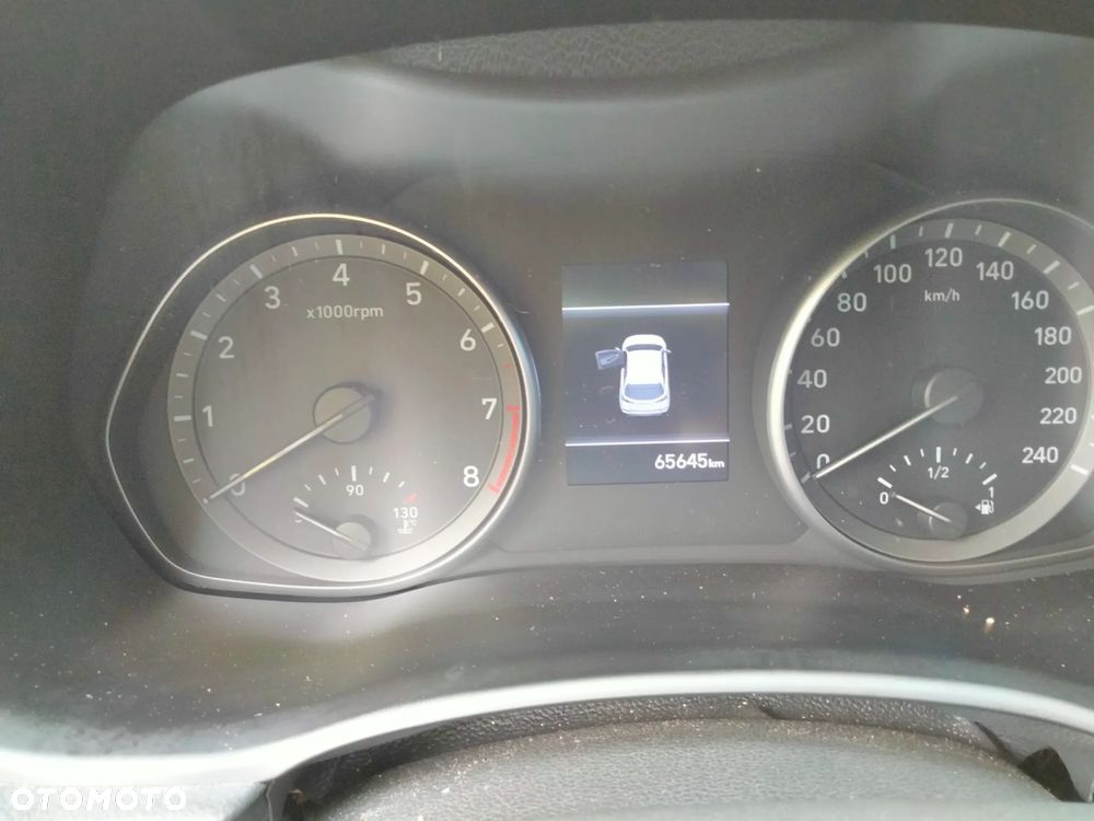 Hyundai i30 1.5 DPI Classic + - 10