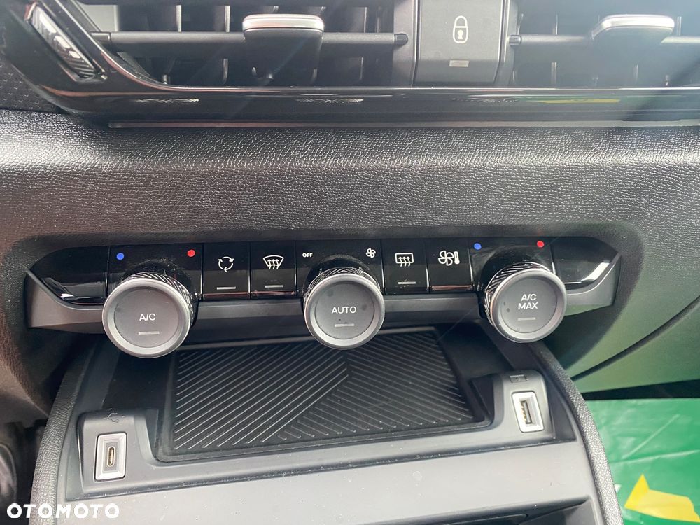 Citroën C4 PureTech 130 Stop&Start EAT8 FEEL PACK - 14