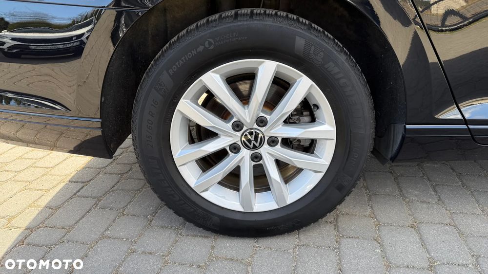 Volkswagen Passat 2.0 TDI SCR DSG Business - 14