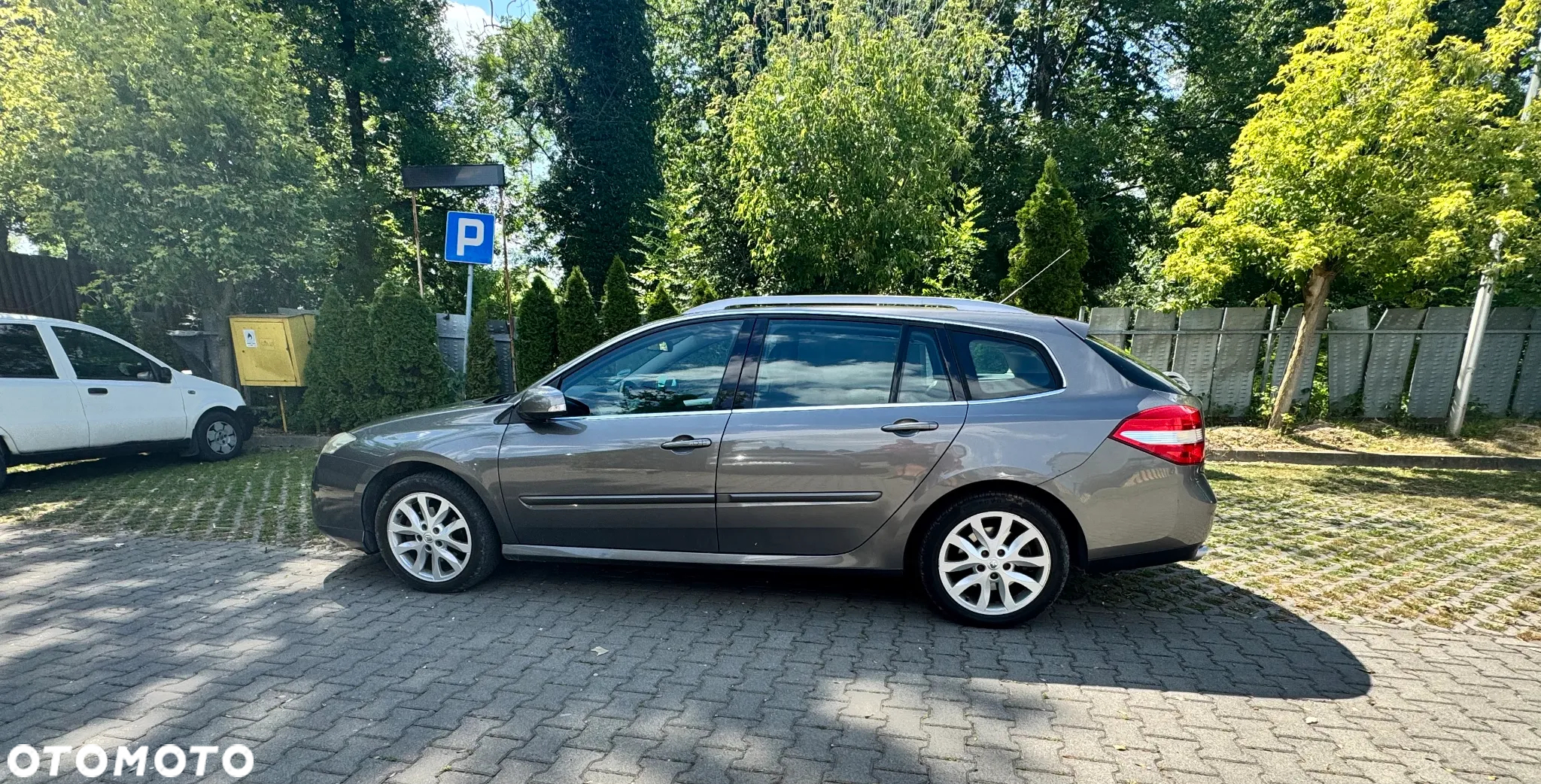 Renault Laguna 2.0 DCi Privilege - 8
