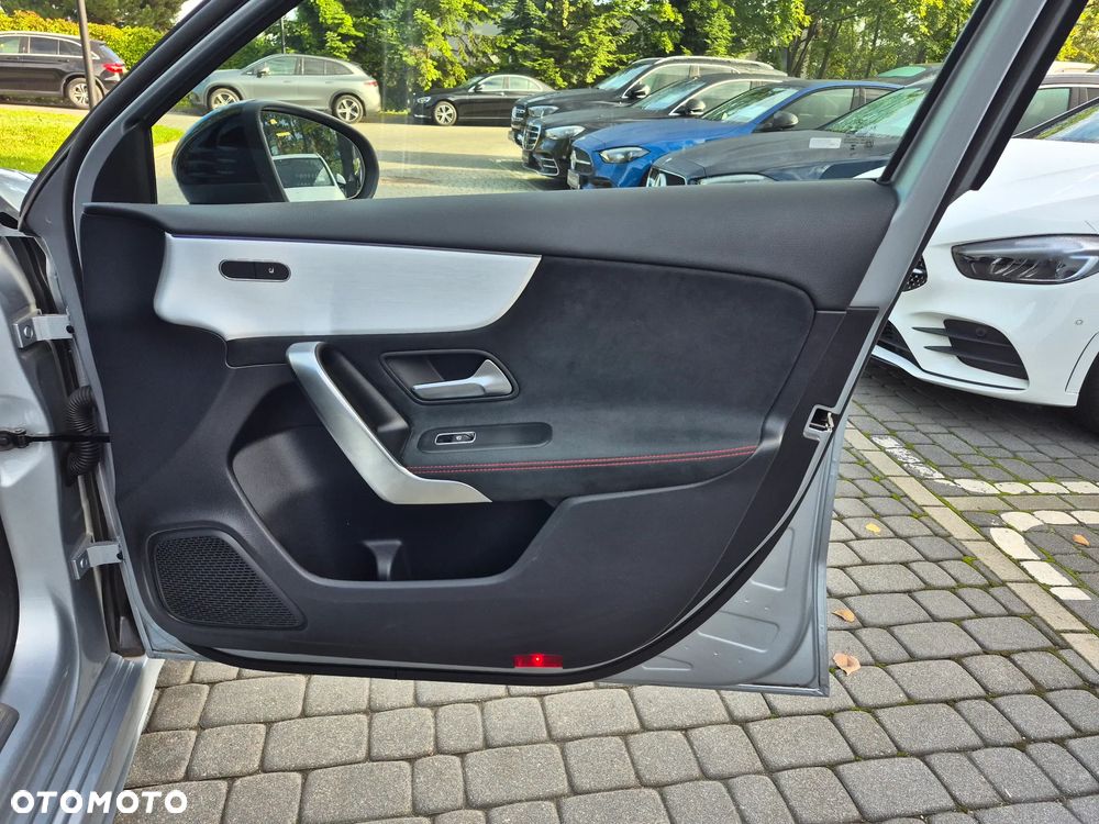 Mercedes-Benz Klasa A 200 AMG Line 7G-DCT - 30