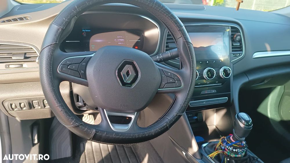 RENAULT Megane 2024 — imagine 6