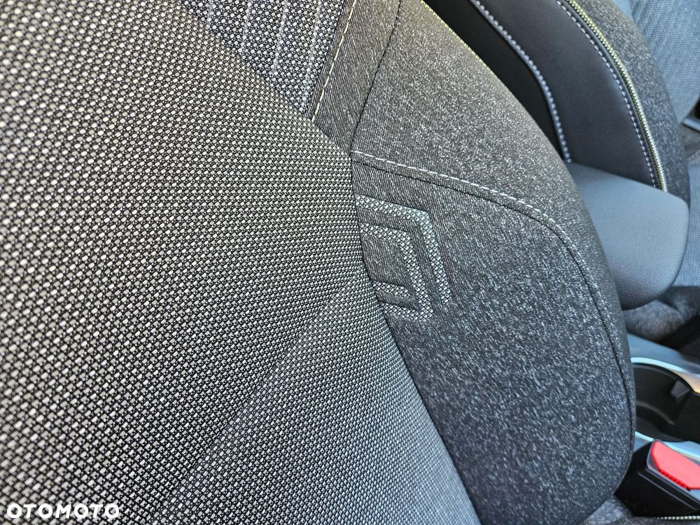 Renault Captur 1.3 TCe mHEV Techno EDC - 20