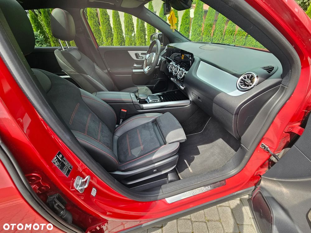Mercedes-Benz GLA - 18
