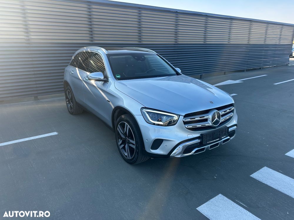 Mercedes-Benz GLC - 37