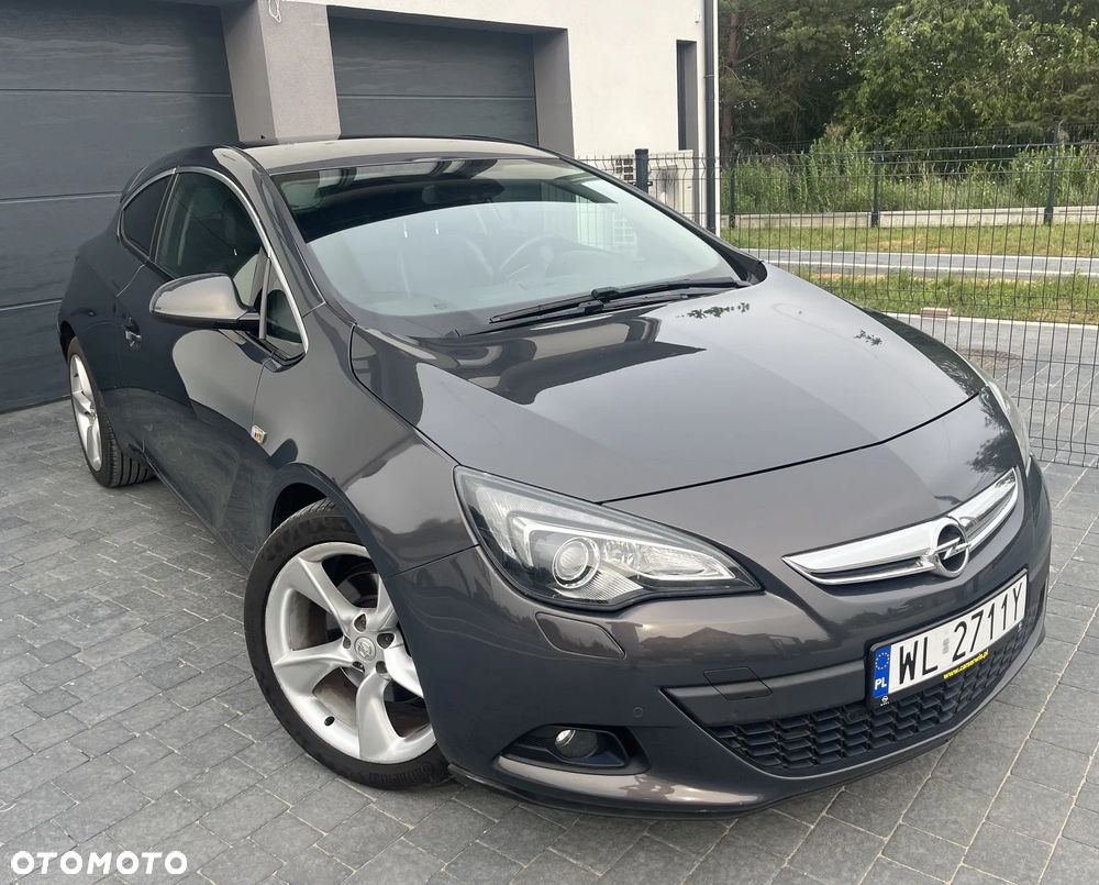 Opel Astra 1.6 T Cosmo - 1