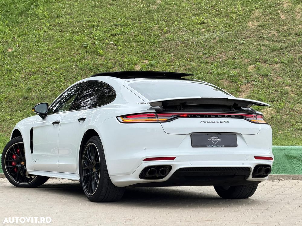 Porsche Panamera GTS - 4