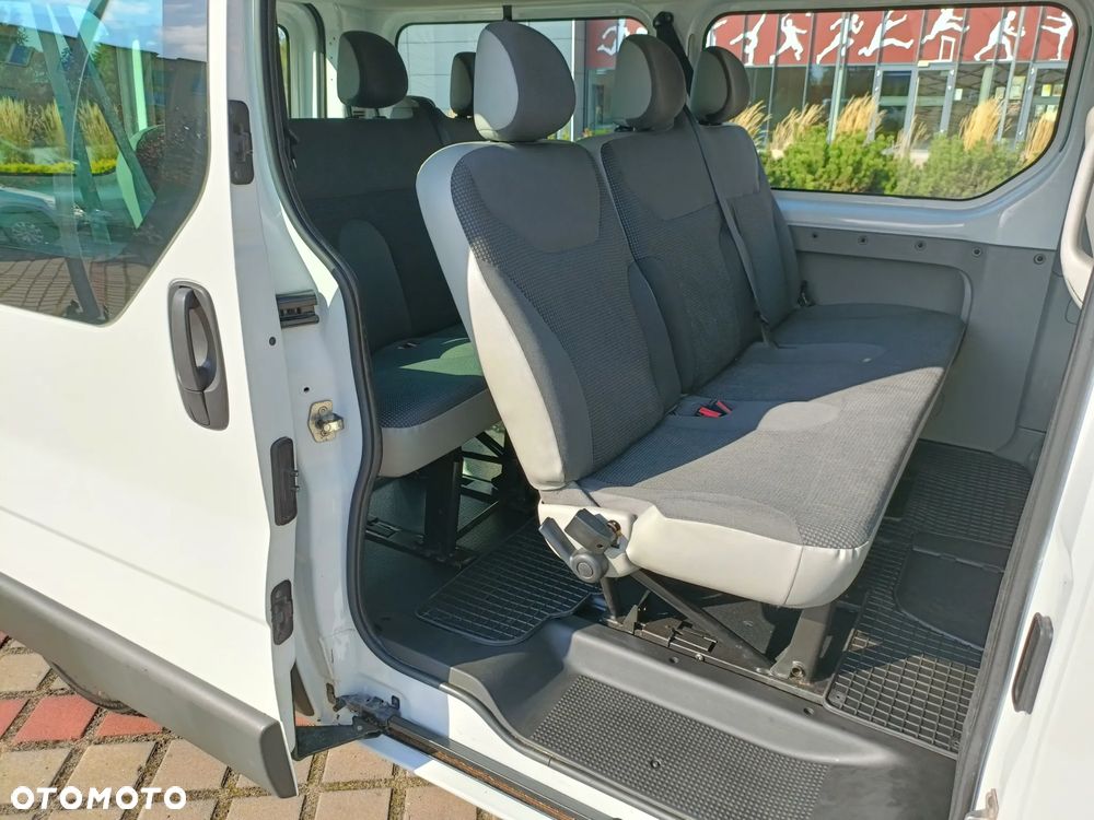 Opel Vivaro - 11