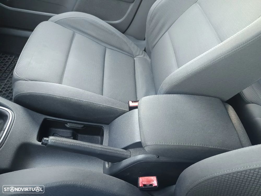 VW Golf 2.0 TDi Sport - 35