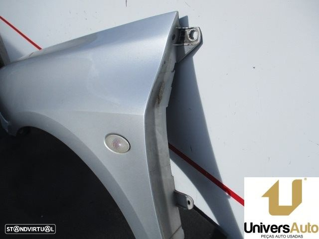 GUARDA-LAMAS FRONTAL ESQUERDO PEUGEOT 307 CC 2004 - - 2
