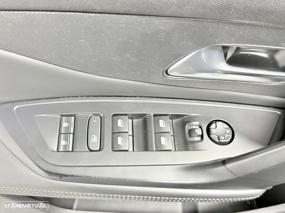 Peugeot 308 BlueHDi FAP 130 EAT8 Stop & Start GT - 30