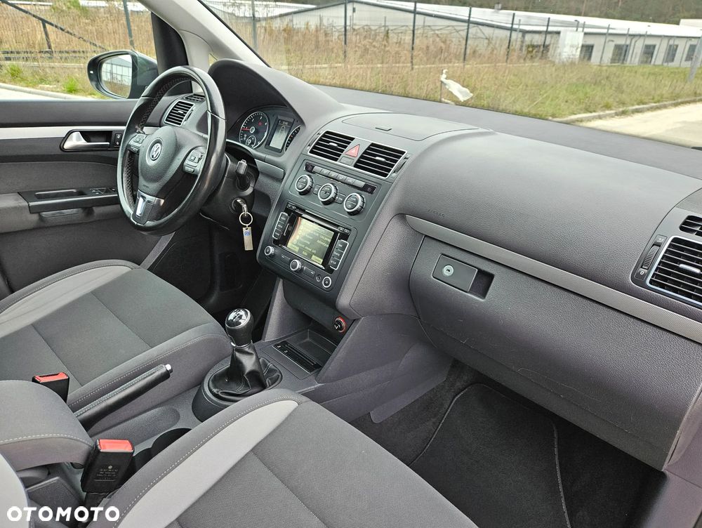 Volkswagen Touran 1.6 TDI DPF BlueMotion Technology Life - 9