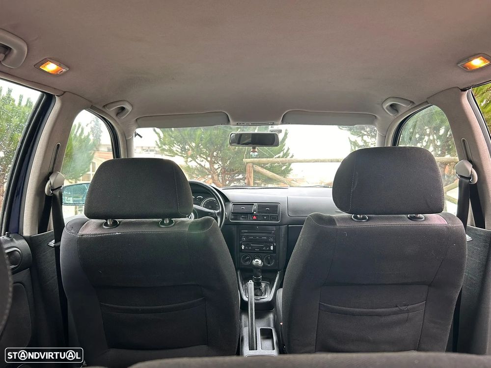 VW Golf 1.9 TDi Highline - 19