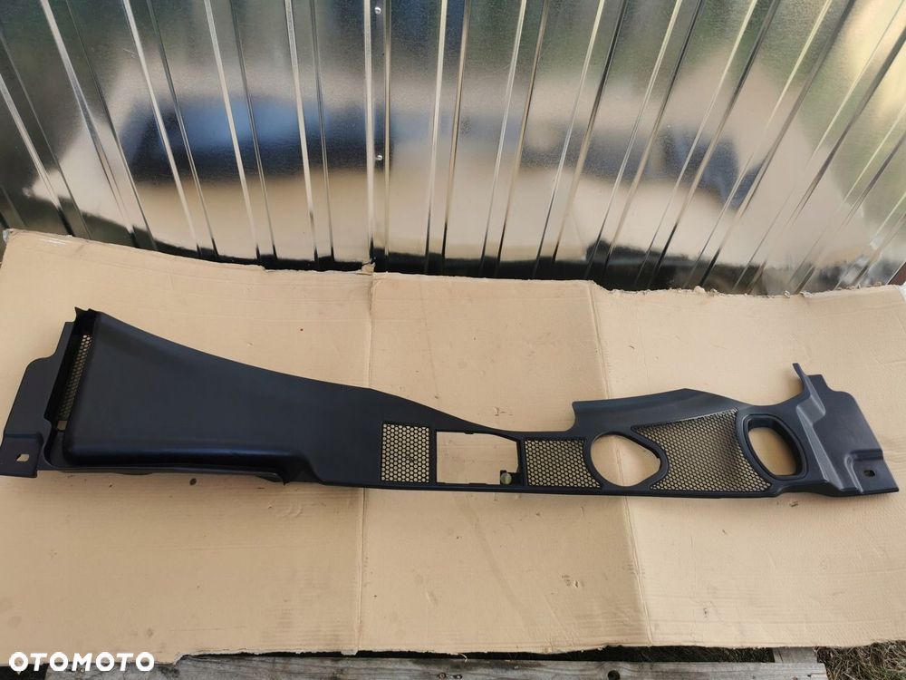 Podszybie Audi A4 B8 A5 8T 8K1819447