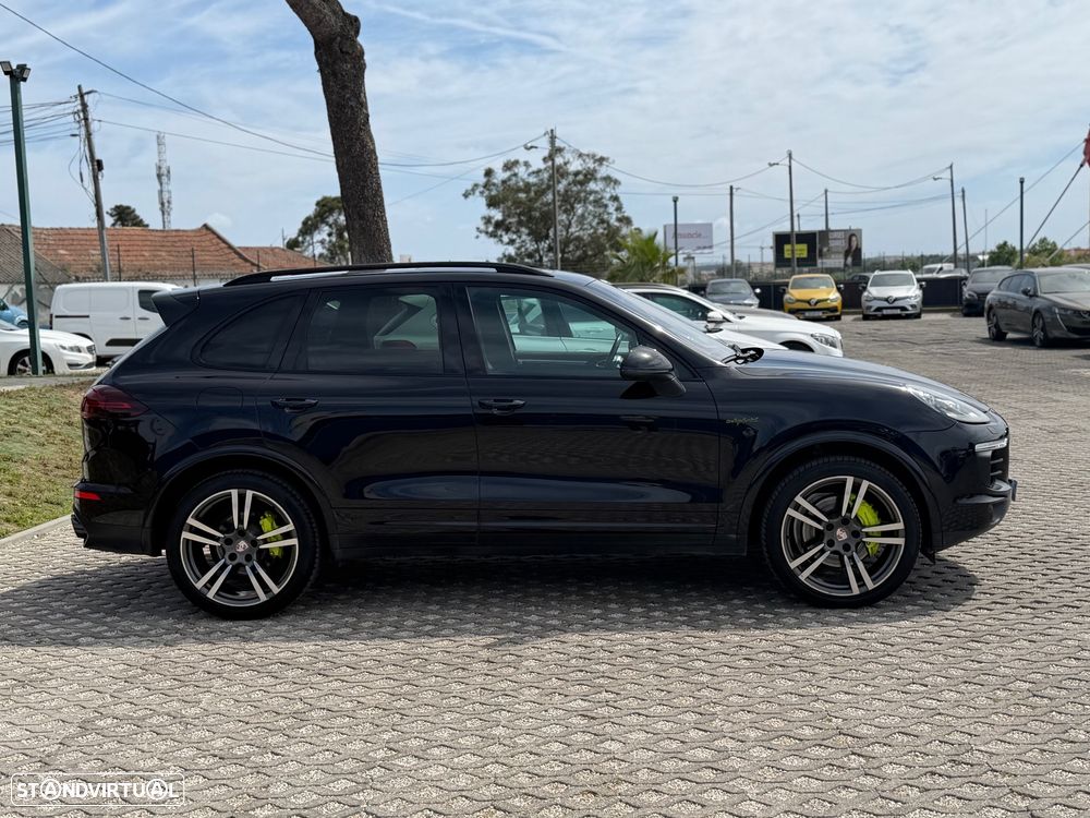 Porsche Cayenne S - 6
