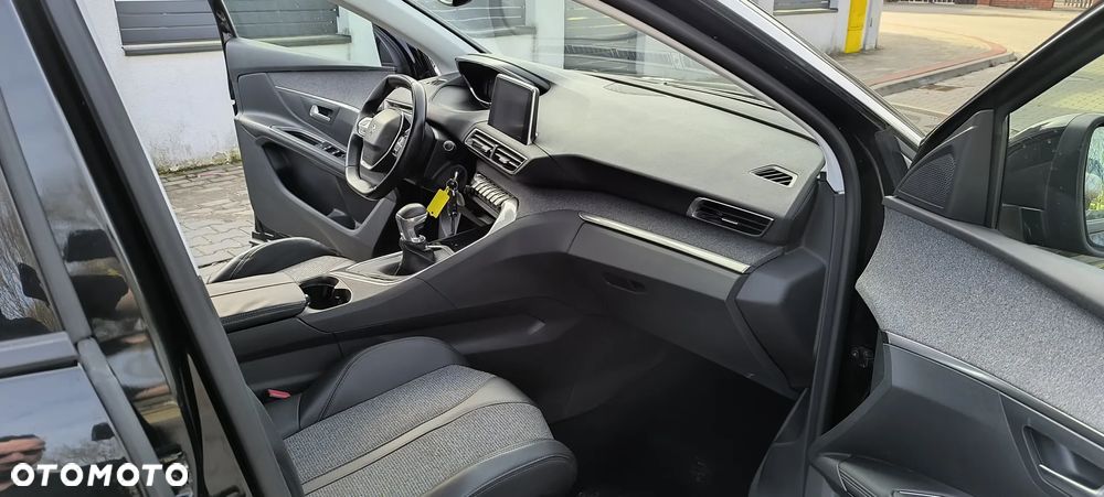 Peugeot 5008 BlueHDI 130 Allure Business-Paket - 36