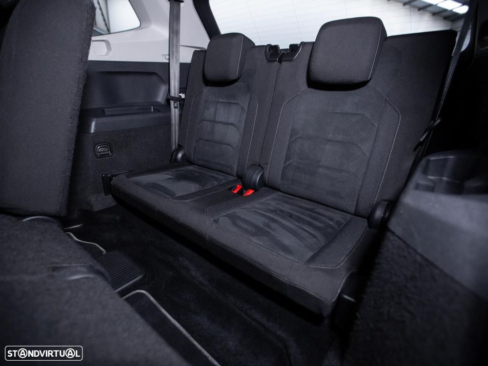 VW Tiguan Allspace 2.0 TDI Highine DSG - 13