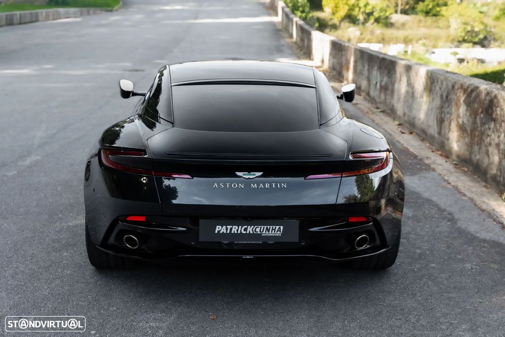 Aston Martin DB12 Coupé V8 Auto - 6
