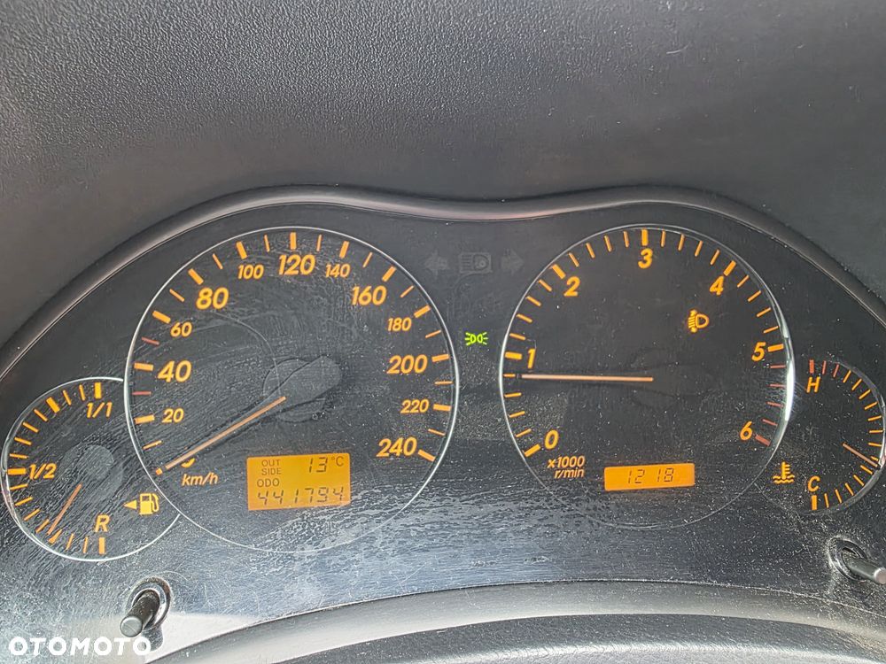 Toyota Avensis - 7