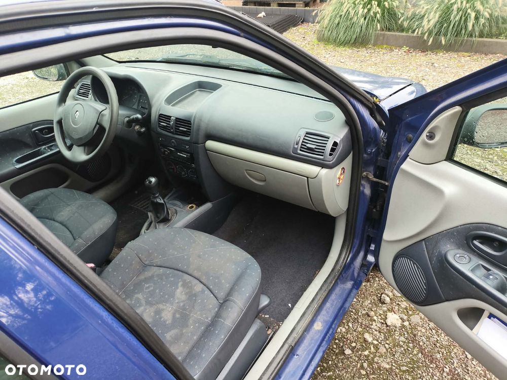 Renault Clio - 2