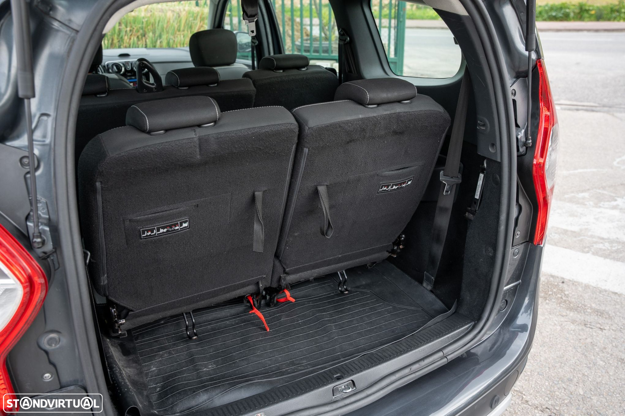 Dacia Lodgy 1.5 Blue dCi Stepway 7L - 20