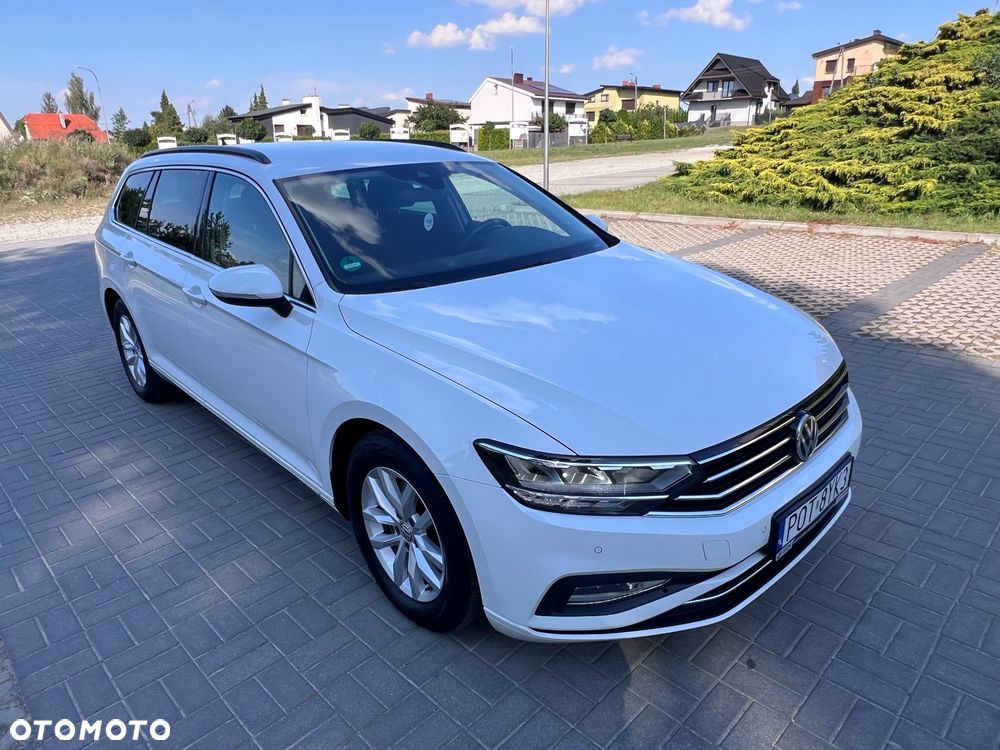 Volkswagen Passat - 11