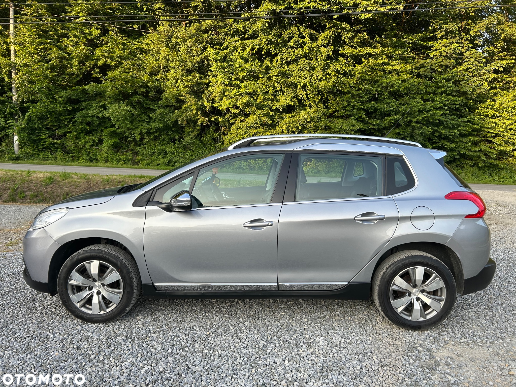 Peugeot 2008 1.6 BlueHDi Allure S&S - 3
