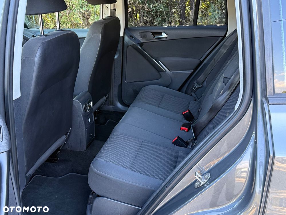 Volkswagen Tiguan - 11