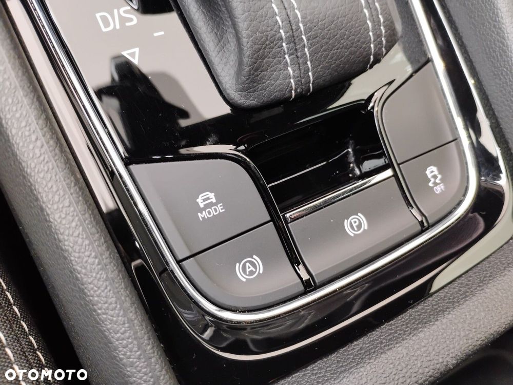 Skoda Karoq 2.0 TDI SCR 4x4 Sportline DSG - 33