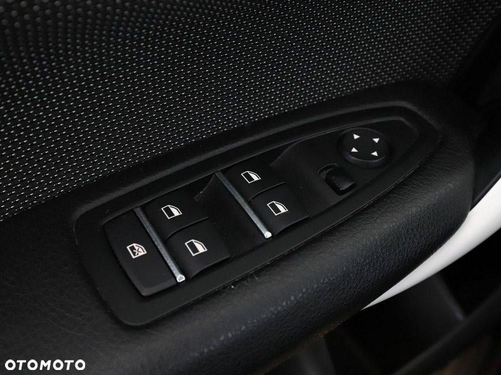 BMW Seria 1 118d Edition Metropolitan - 34