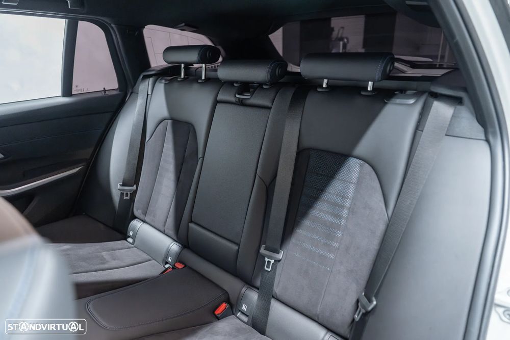 BMW 330 e Touring xDrive Aut. M Sport - 53