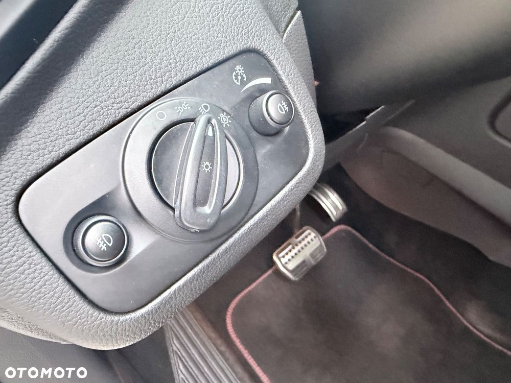Ford Kuga 2.0 TDCi AWD ST-Line - 28