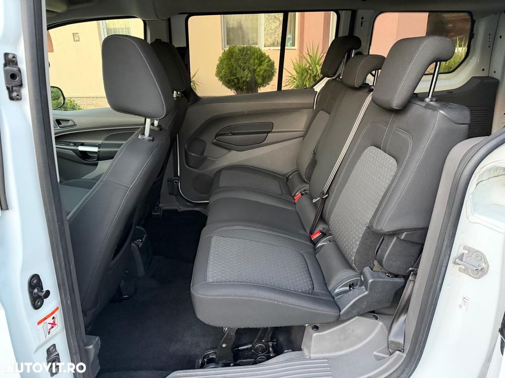 Ford Transit Connect - 11