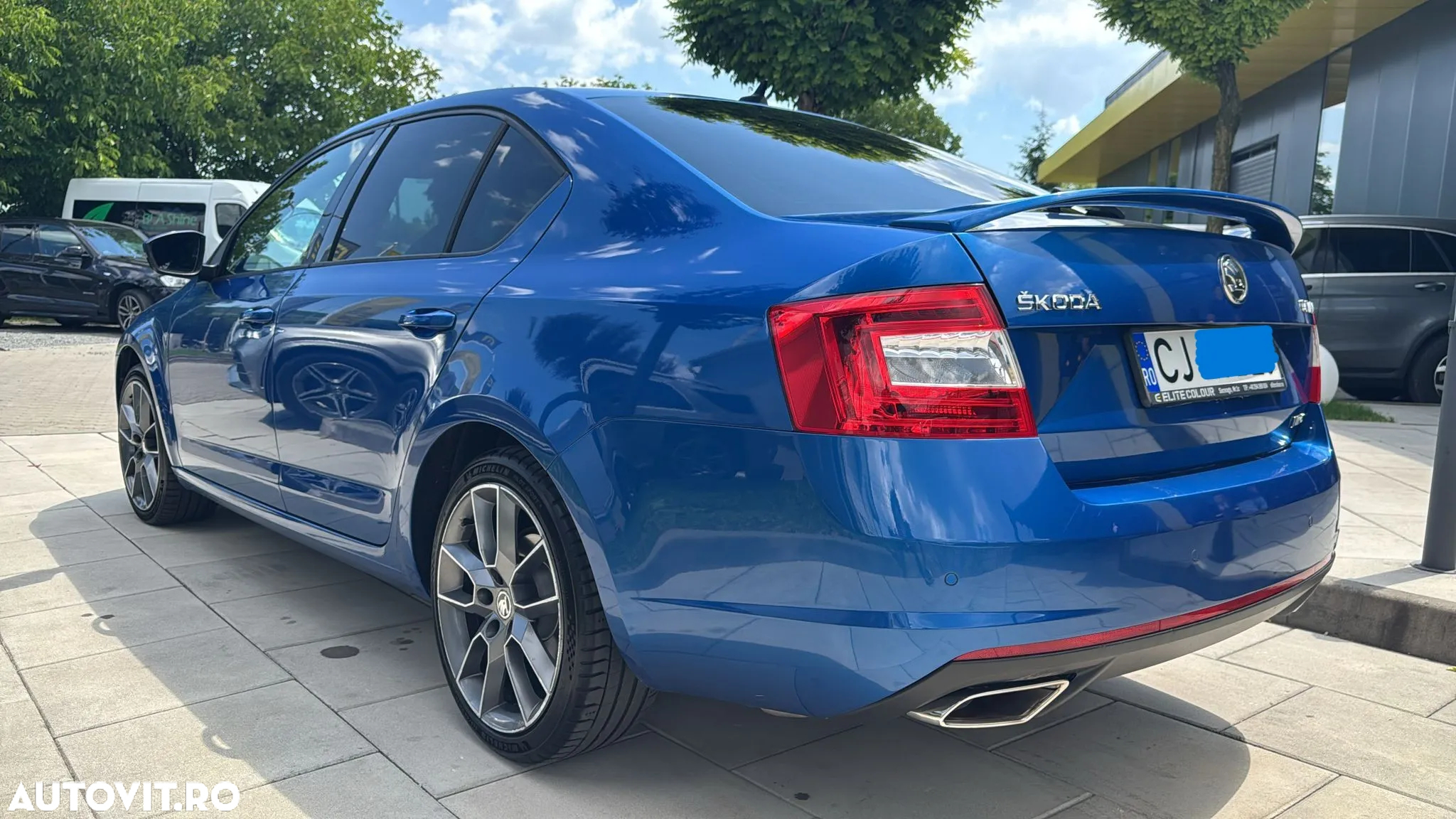 Skoda Octavia 2.0 TDI DSG RS - 4
