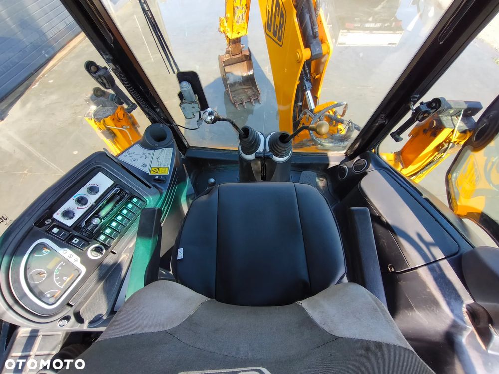 JCB 3CX CONTRACTOR - 11