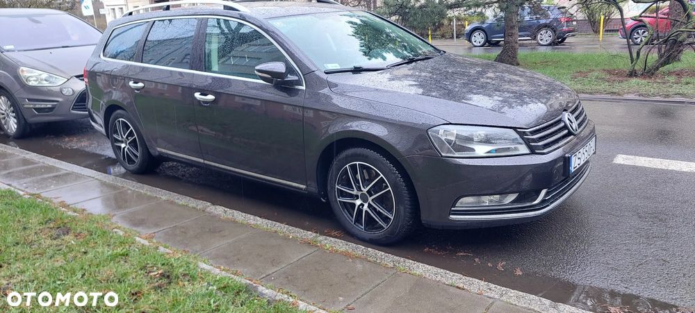 Volkswagen Passat 1.6 TDI Comfortline - 1