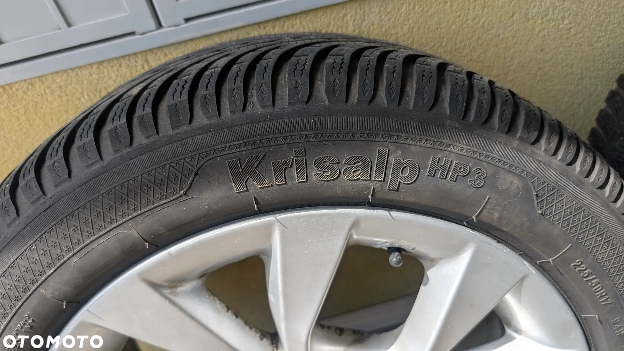 Komplet oryginalnych kół z felgami ALU do BMW X1 (e84) z prawie nowymi oponami zimowymi KLEBER 225/50R17 - 11
