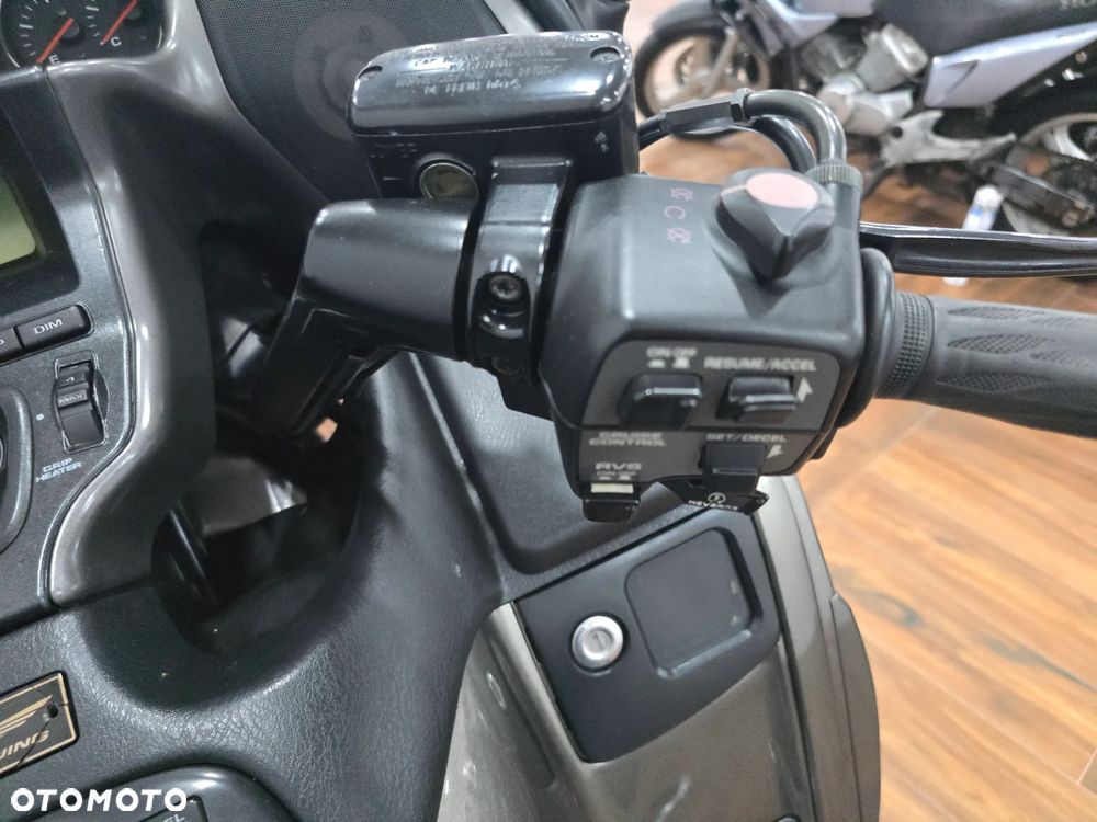 Honda GL - 16