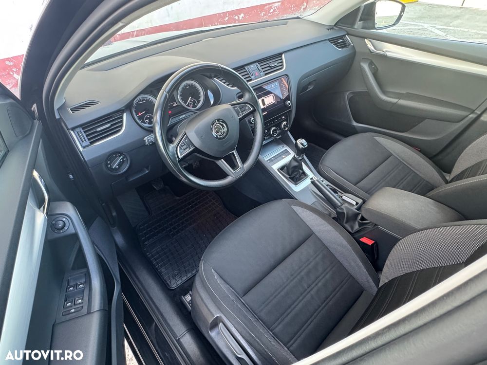 Skoda Octavia Combi 1.6 TDI Ambition - 13