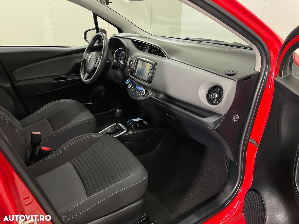 Toyota Yaris 1.5 VVT-i HSD Active - 9