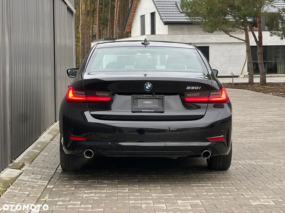 BMW Seria 3 ver-330i-m-sport - 10