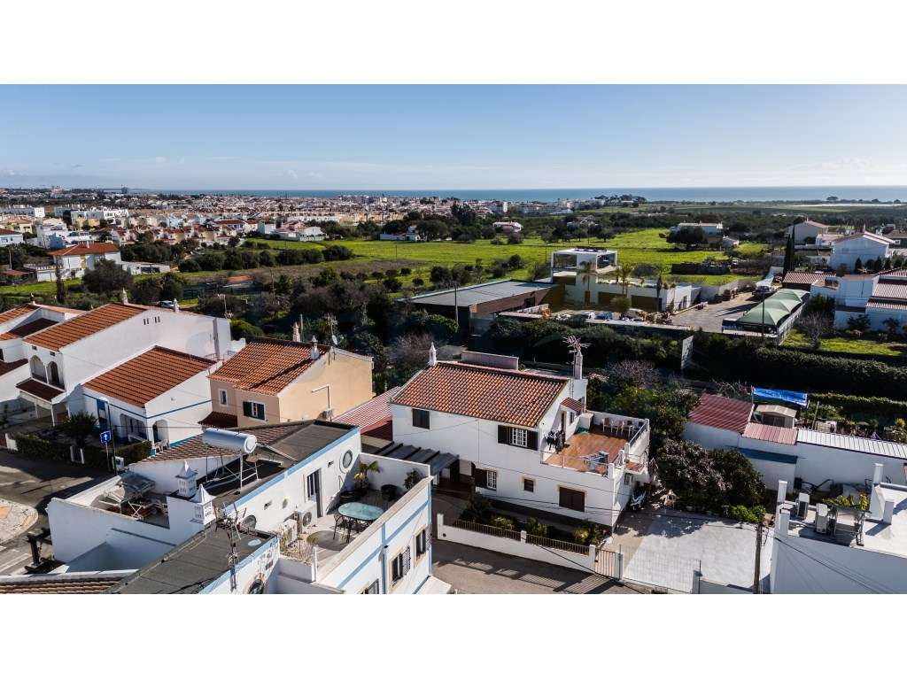 Moradia T4+1 com Piscina Aquecida, Amplos Terraços e Vista Mar - Vi... - Grande imagem: 5/42