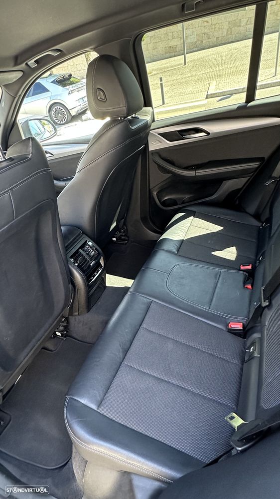 BMW X3 18 d sDrive Ed. L.Style Auto - 8