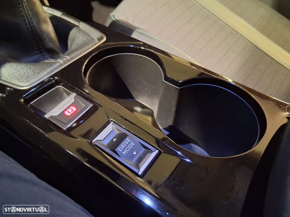 Peugeot 2008 1.5 BlueHDi Allure Pack - 32