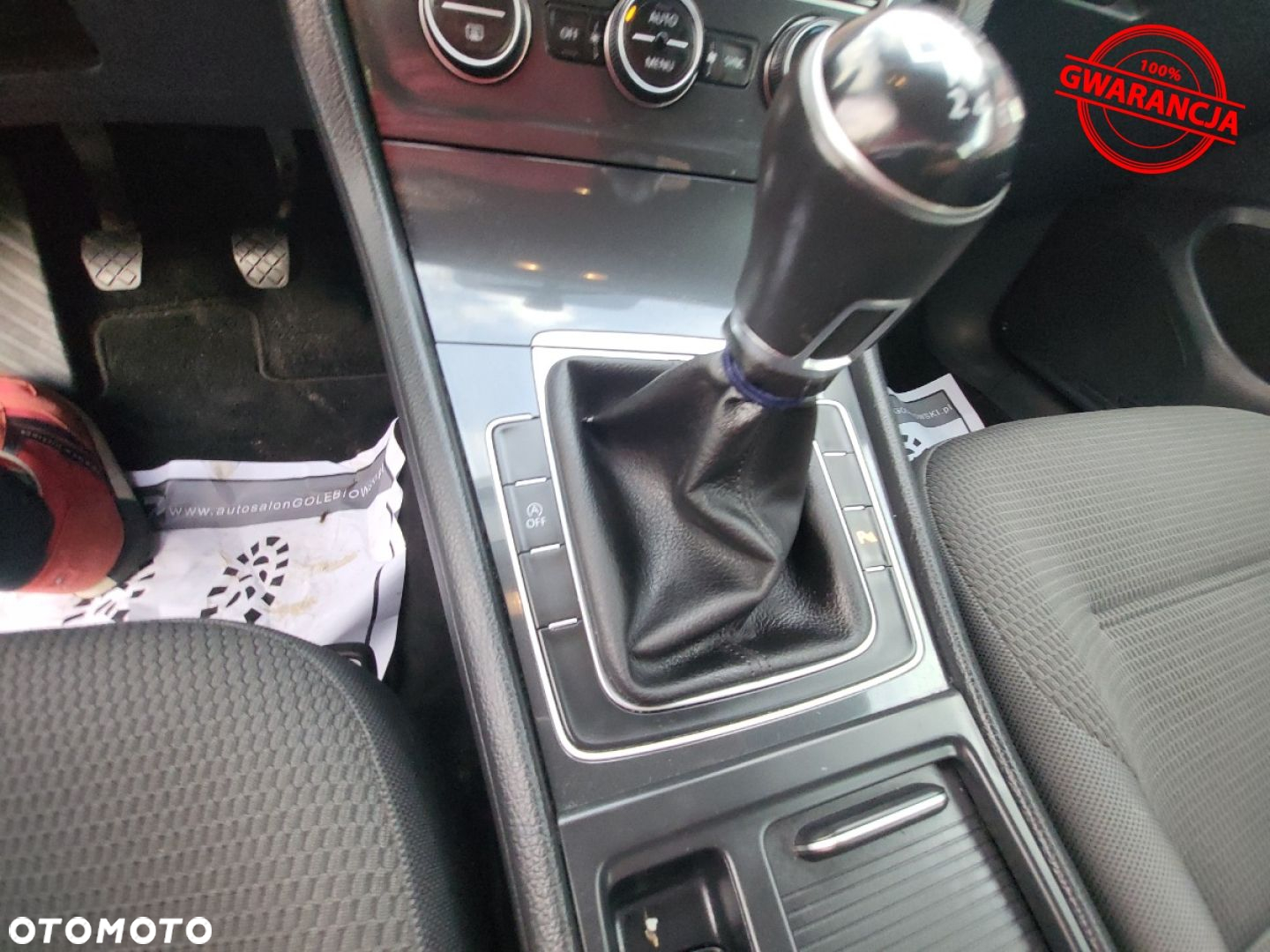 Volkswagen Golf - 34