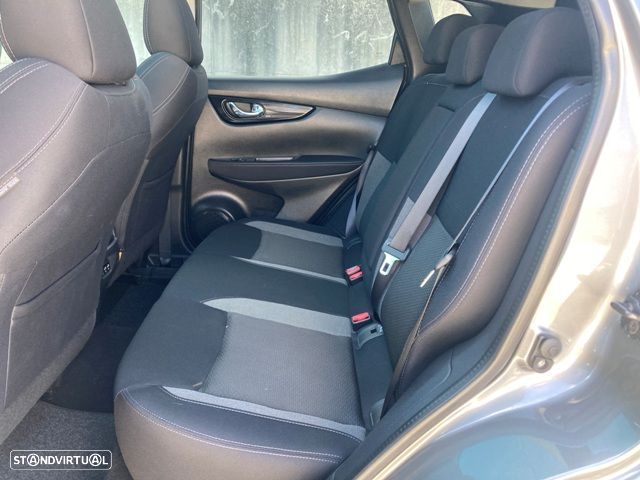 Nissan Qashqai 1.5 dCi N-Connecta - 36