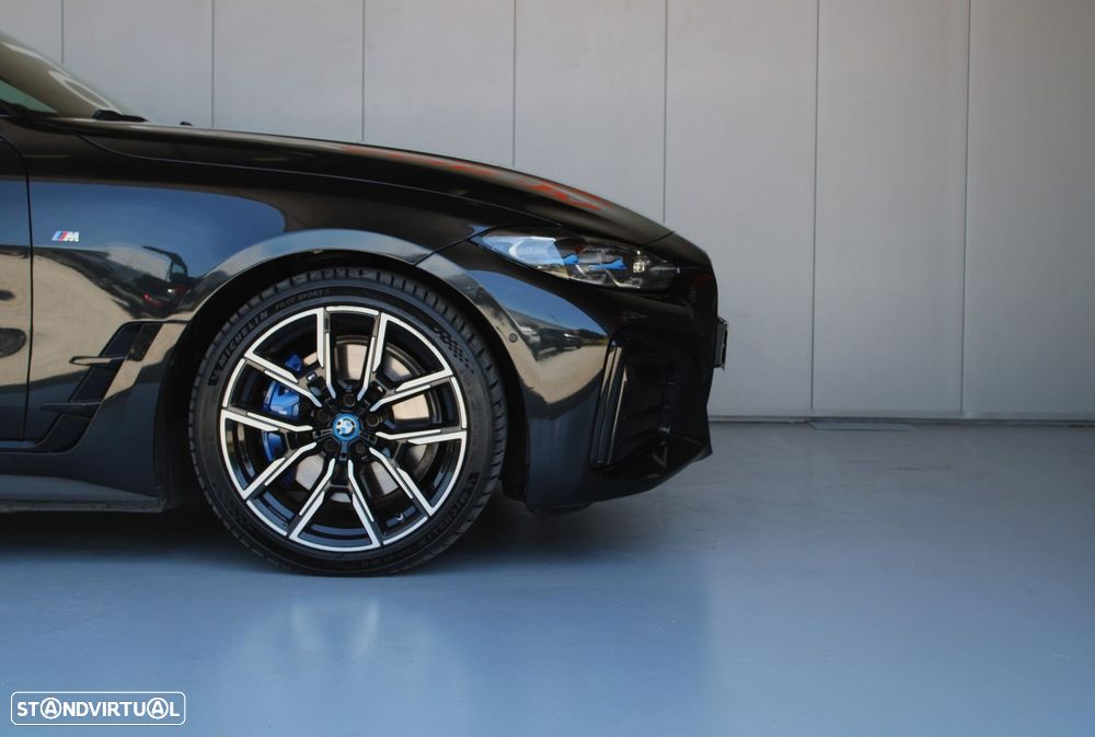 BMW i4 eDrive40 Pack Desportivo M - 32